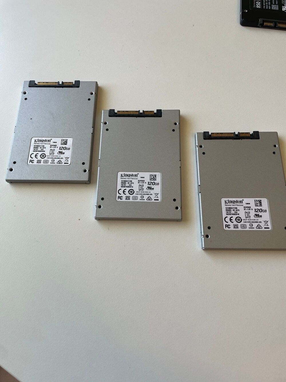 lot of 3 - NEW Kingston 120 GB SSD